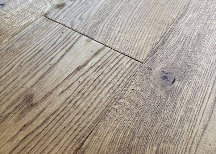 Parquet contrecollé en chêne - 14 x 190 mm - brossé - vieilli