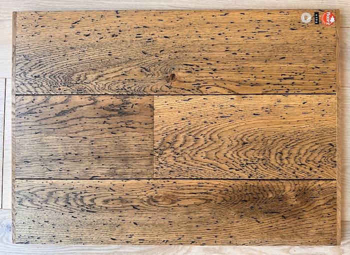 Parquet contrecollé Chene RU/CA - 16 x 180 mm - huilé doré - effet brûlé