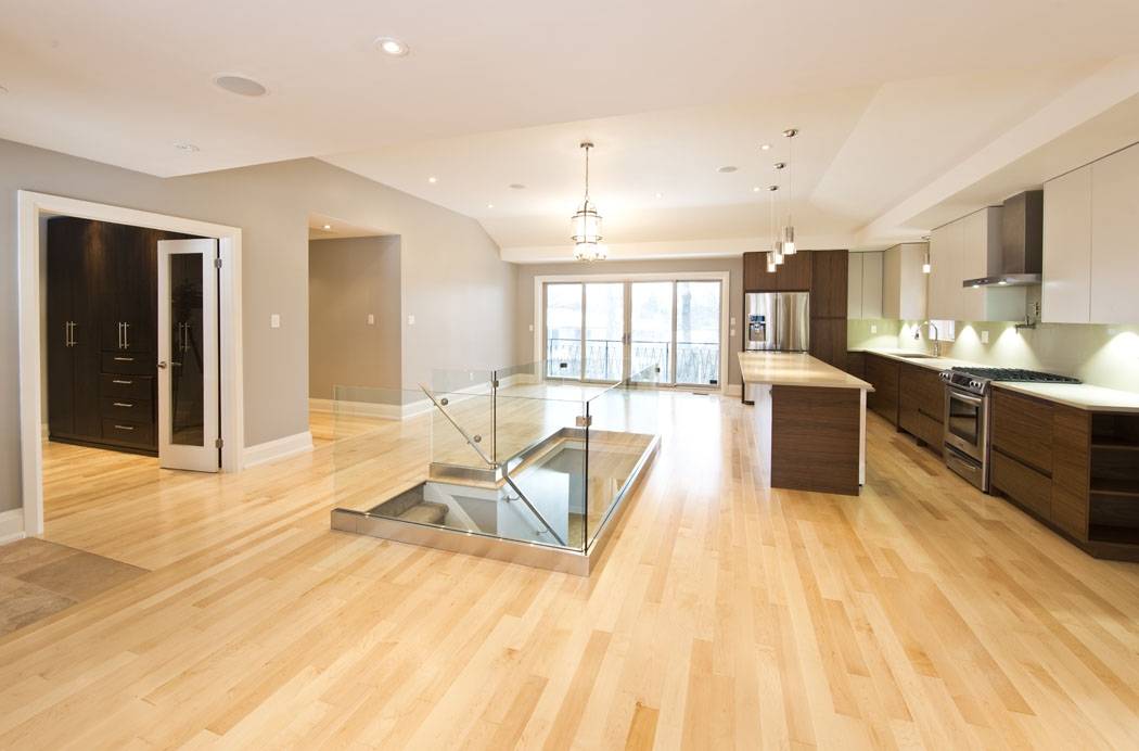 Parquet massif Erable - 22 x 129 mm - verni satiné - plancher sportif - 45 mm