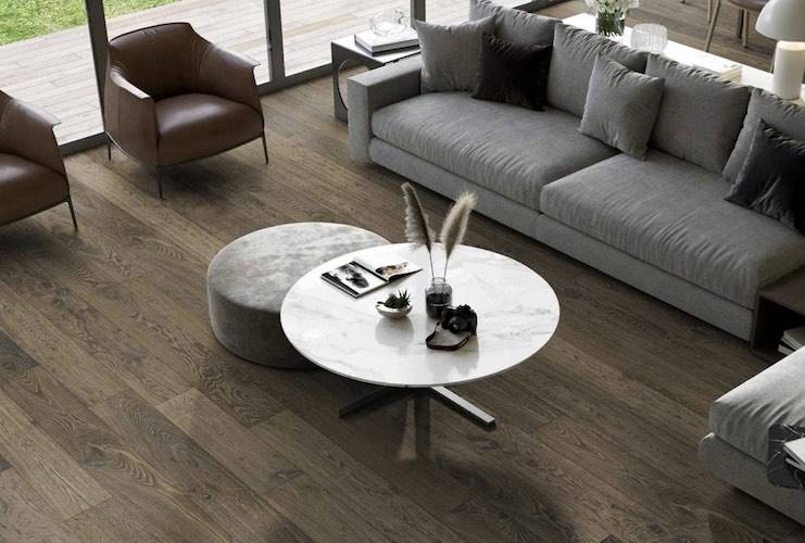Parquet contrecollé Chêne Rustique - 15 x 220 mm - huilé anthracite - brossé - Chambord