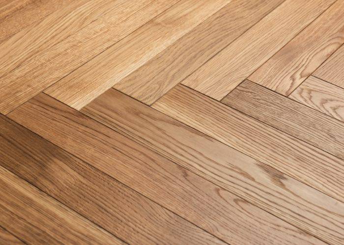 Parquet contrecollé Chêne Premier Bâton Rompu - 10 x 70 x 490 mm - huilé - Cannes
