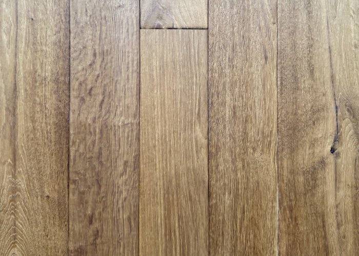 Parquet contrecollé Chêne multi-largeurs - brossé intense