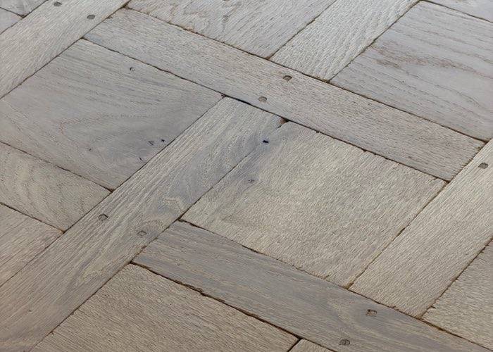 Panneaux Versailles massif Chêne vieilli - 15 x 700 x 700 mm - huilé