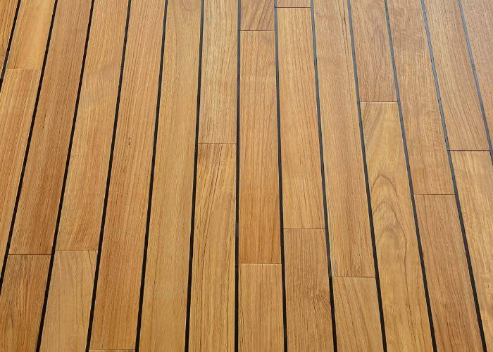 Parquet Pont de Bateau Teck - 10 x 70 mm - brut - à jointer
