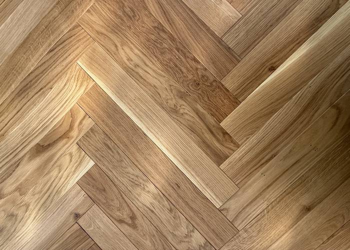 Parquet contrecollé Chêne Nature Bâton Rompu - 10 x 70 x 490 mm - verni mat - PROMO