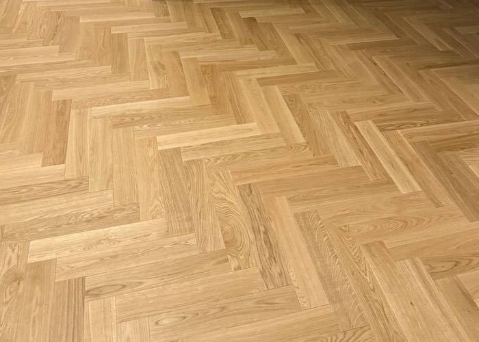 Parquet massif Chêne Premier Bâton Rompu - 22 x 70 x 450 mm - brut