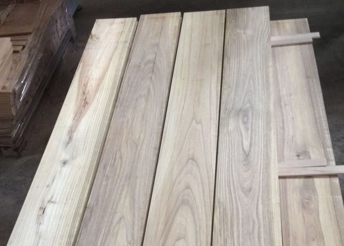 Parquet contrecollé Acacia Italie - 14 x 120 mm - verni