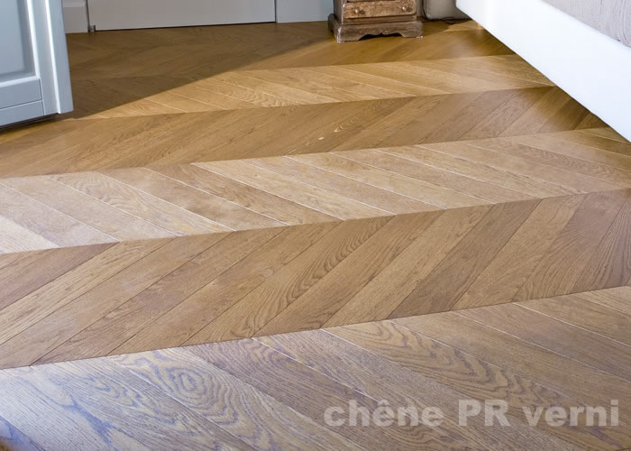 parquet point de hongrie verni - Parquets chêne chevrons