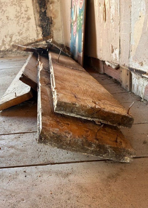 Vieux plancher de wagon en chêne de récupération, patine ancienne
