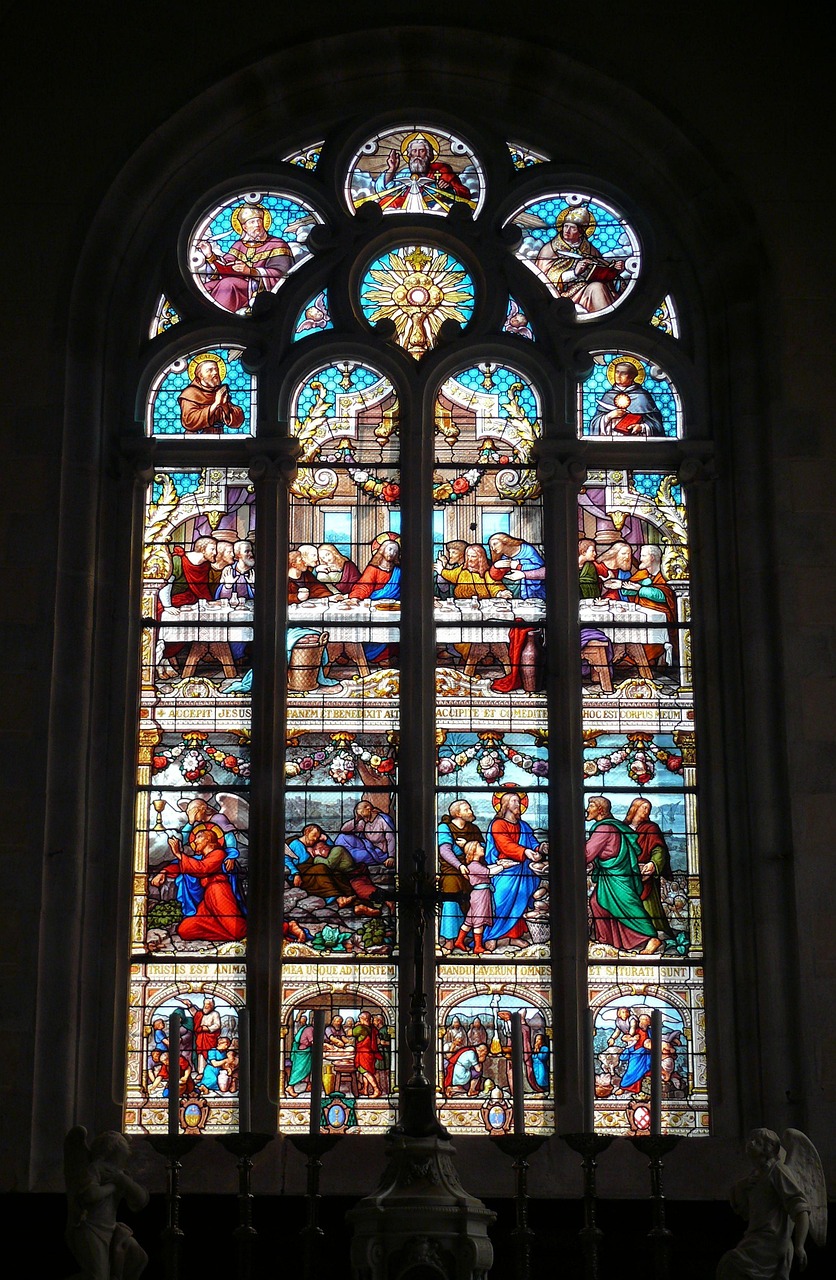 vitrail eglise Lannion patrimoine religieux Cotes-d'Armor