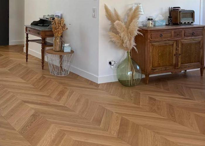 Parquet point de Hongrie contrecollé compatible sol chauffant Floorz