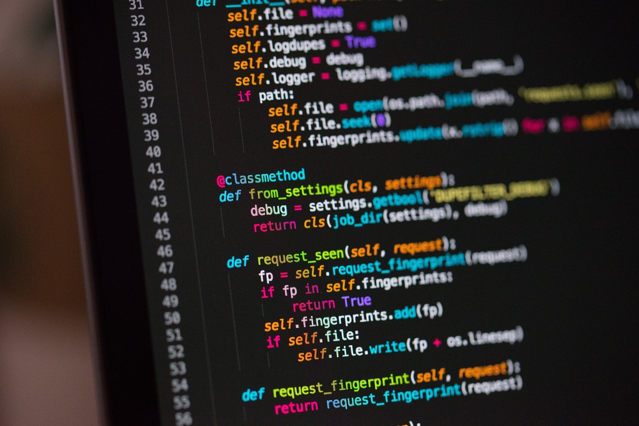 lignes de code à l’écran, stage développement informatique PrestaShop chez Floorz La Grande Parqueterie