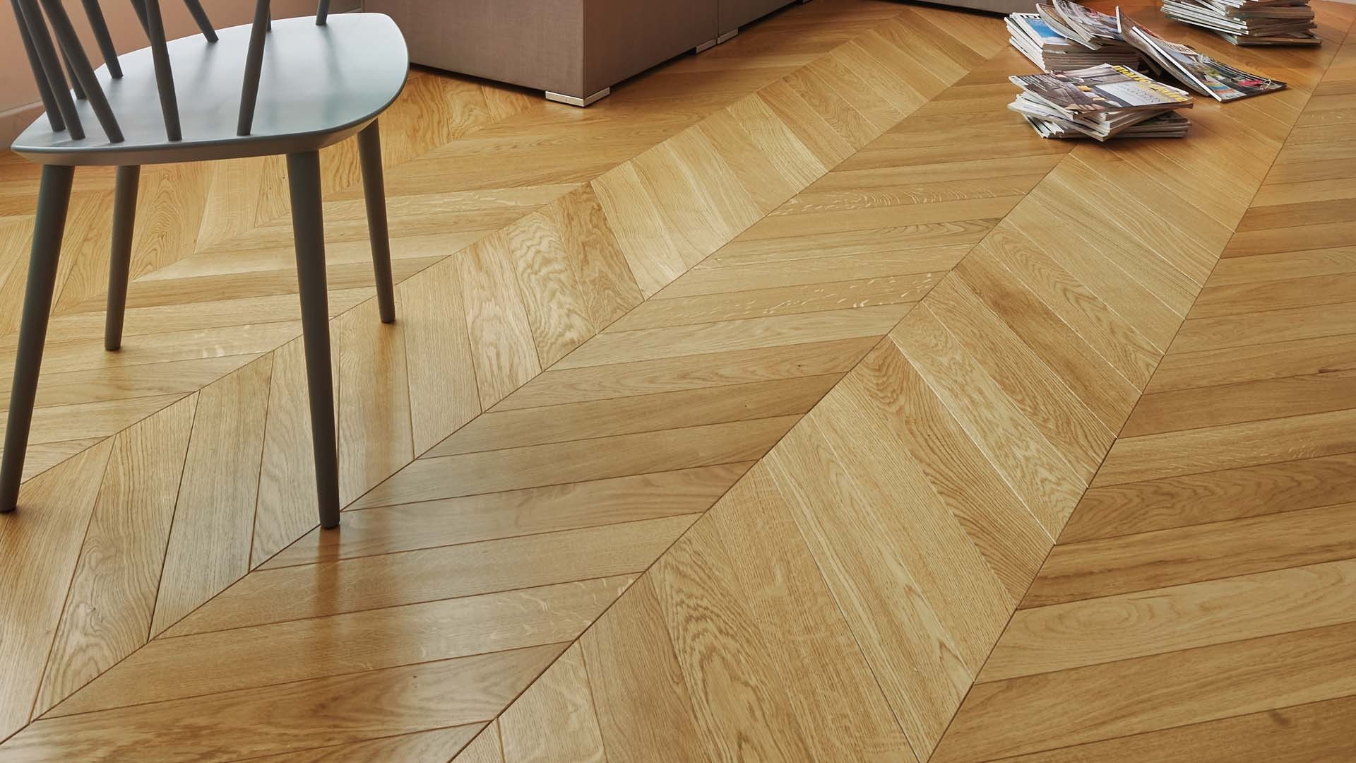 Parquet point de Hongrie chêne Premier verni — appartement