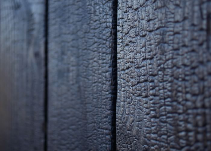 Bardage bois brûlé épicéa croco mat — noir profond, finition écaille de crocodile — Floorz
