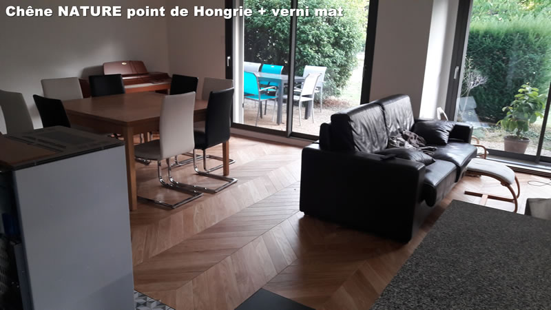 Parquet point de Hongrie chêne Nature verni mat — chantier réel