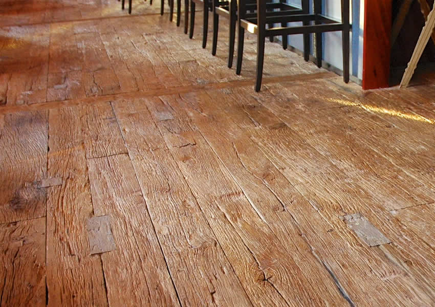 parquet wagon ouvert brossé patiné