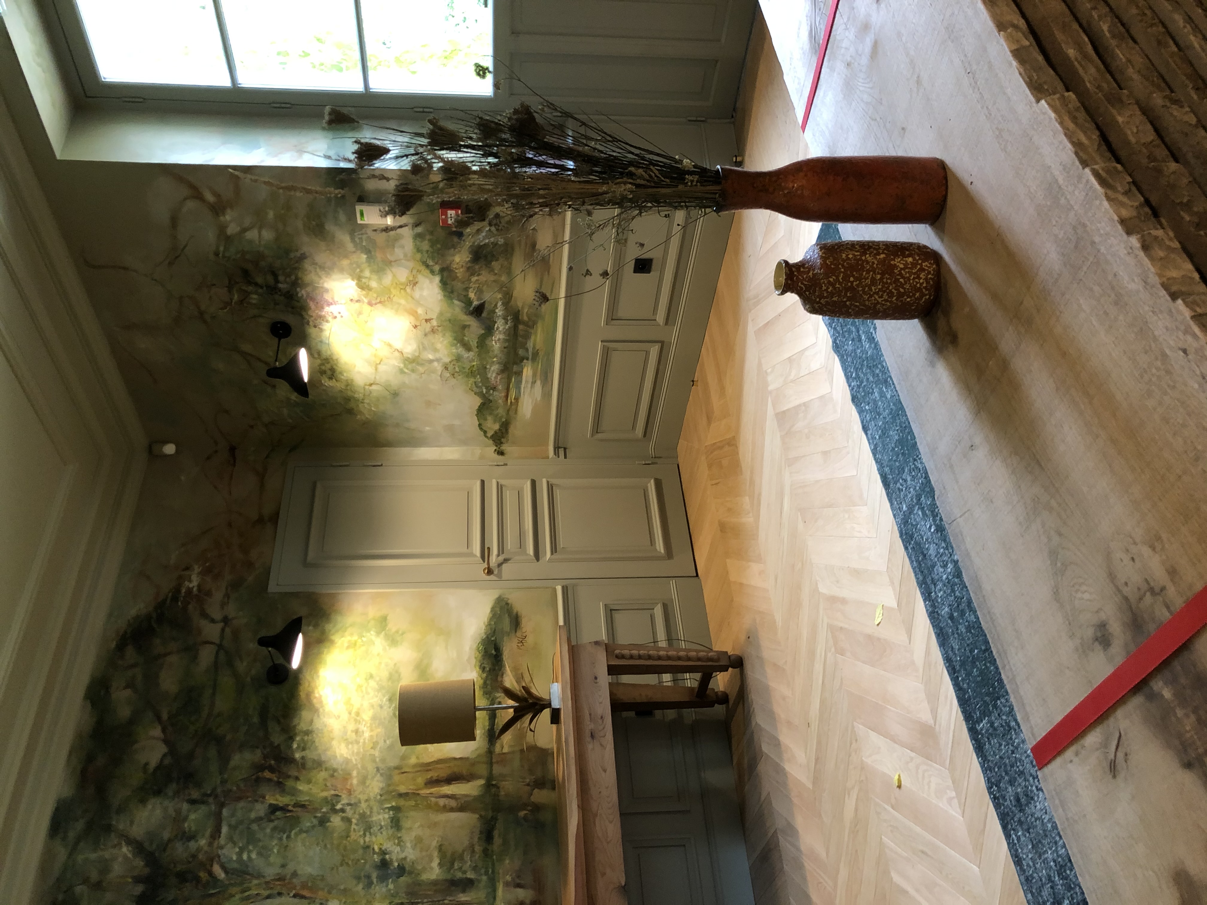 Portrait décoratrice d'intérieur Strasbourg — style naturel et boisé