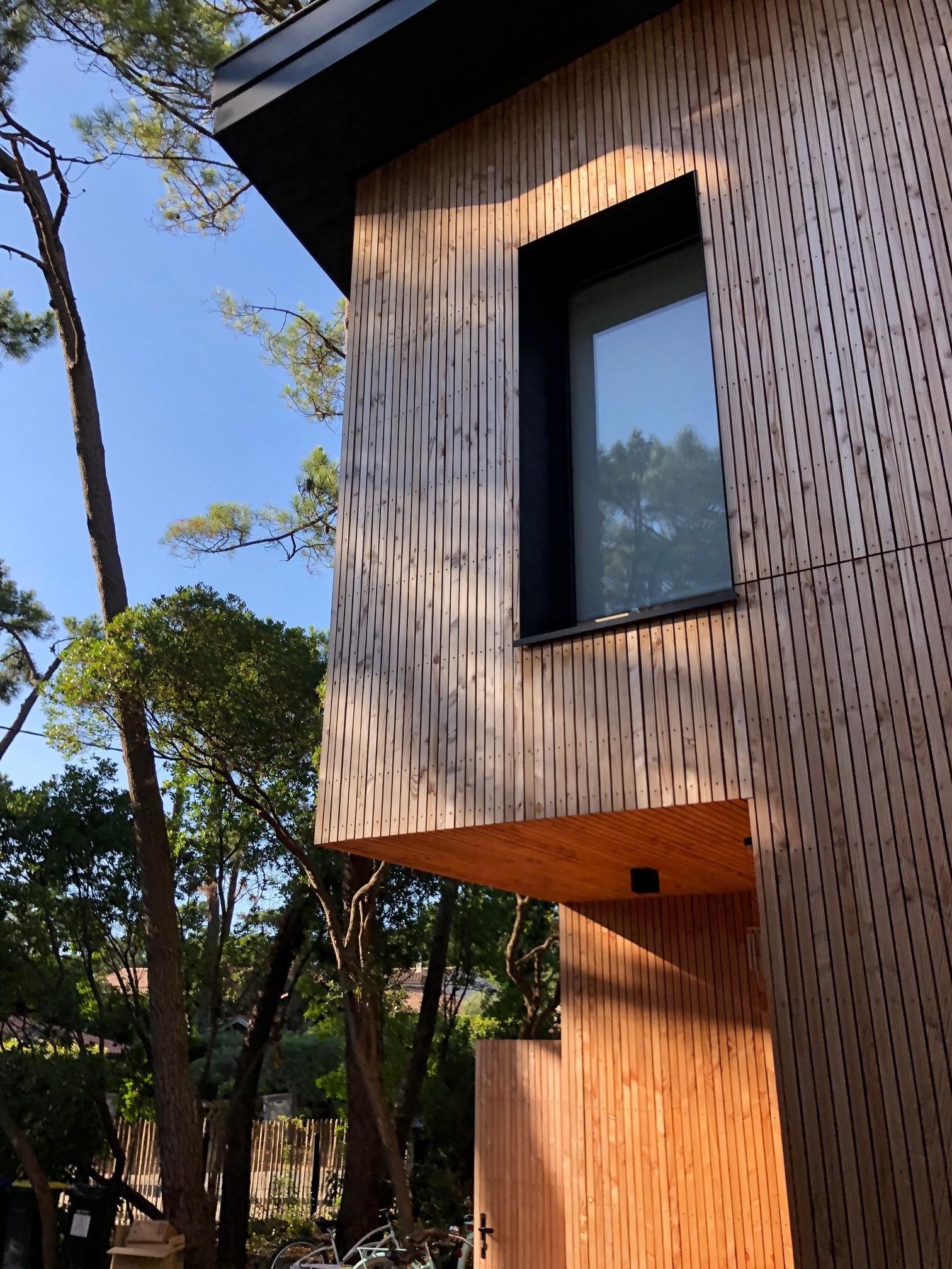 bardage douglas claire-voie façade maison Cap Ferret livraison parquet