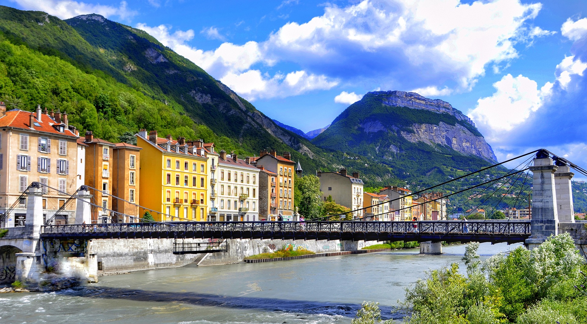 Grenoble paysage alpin parquet livraison Isère Floorz La Grande Parqueterie