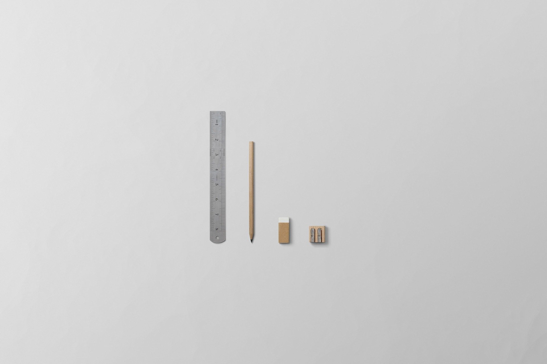 Calcul surface parquet - chantier de pose en cours - mesure et découpe