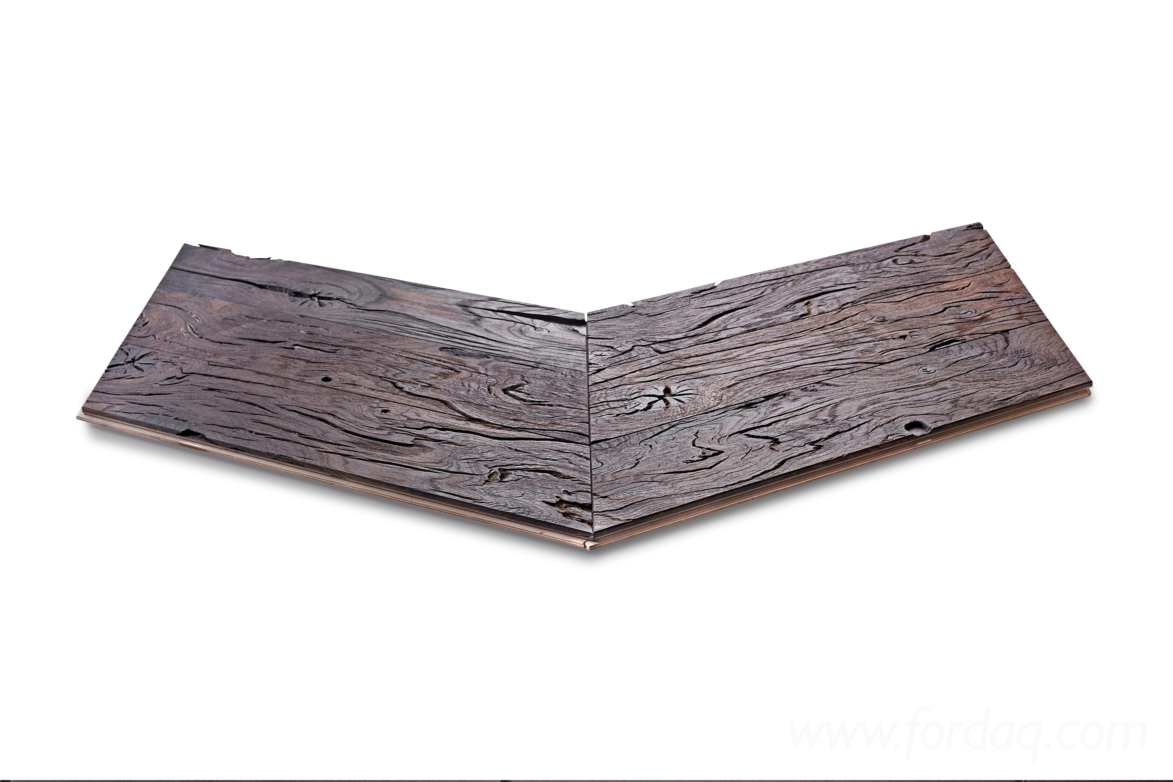 Parquet Chêne des Marais massif contrecollé — lames posées en salon — teinte gris anthracite naturelle