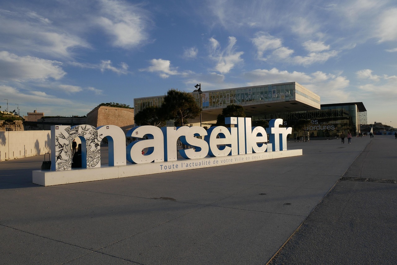 Marseille port commerce maritime parquet bois exotiques Floorz